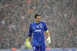 开云体育官网-平行时空的赛场，王皓扣杀点燃德法大战