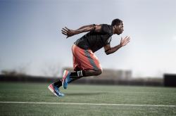 开云体育下载-暗夜里的孤灯，麦科勒姆与体育英雄主义的唯一性