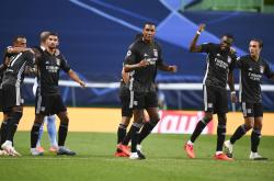 开云官网-里尔防守成问题，连续两场比赛失分严重