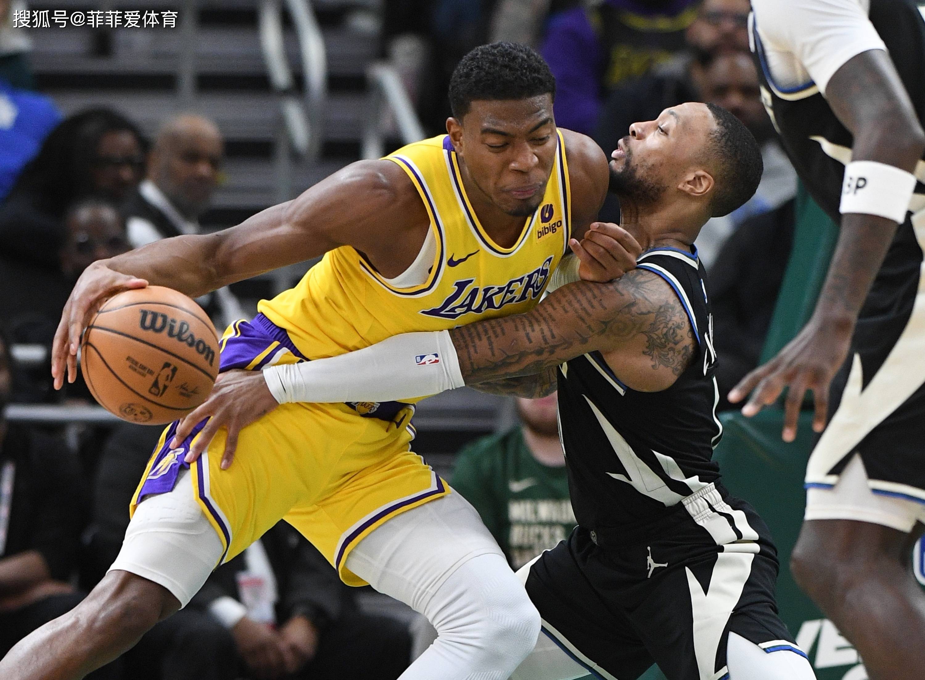 拓荒者擊敗灰熊：利拉德狂轟四十九分完成逆轉的简单介绍