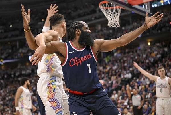 火箭不敌骑士,哈登状态依然低迷 火箭不敌骑士,哈登状态依然低迷