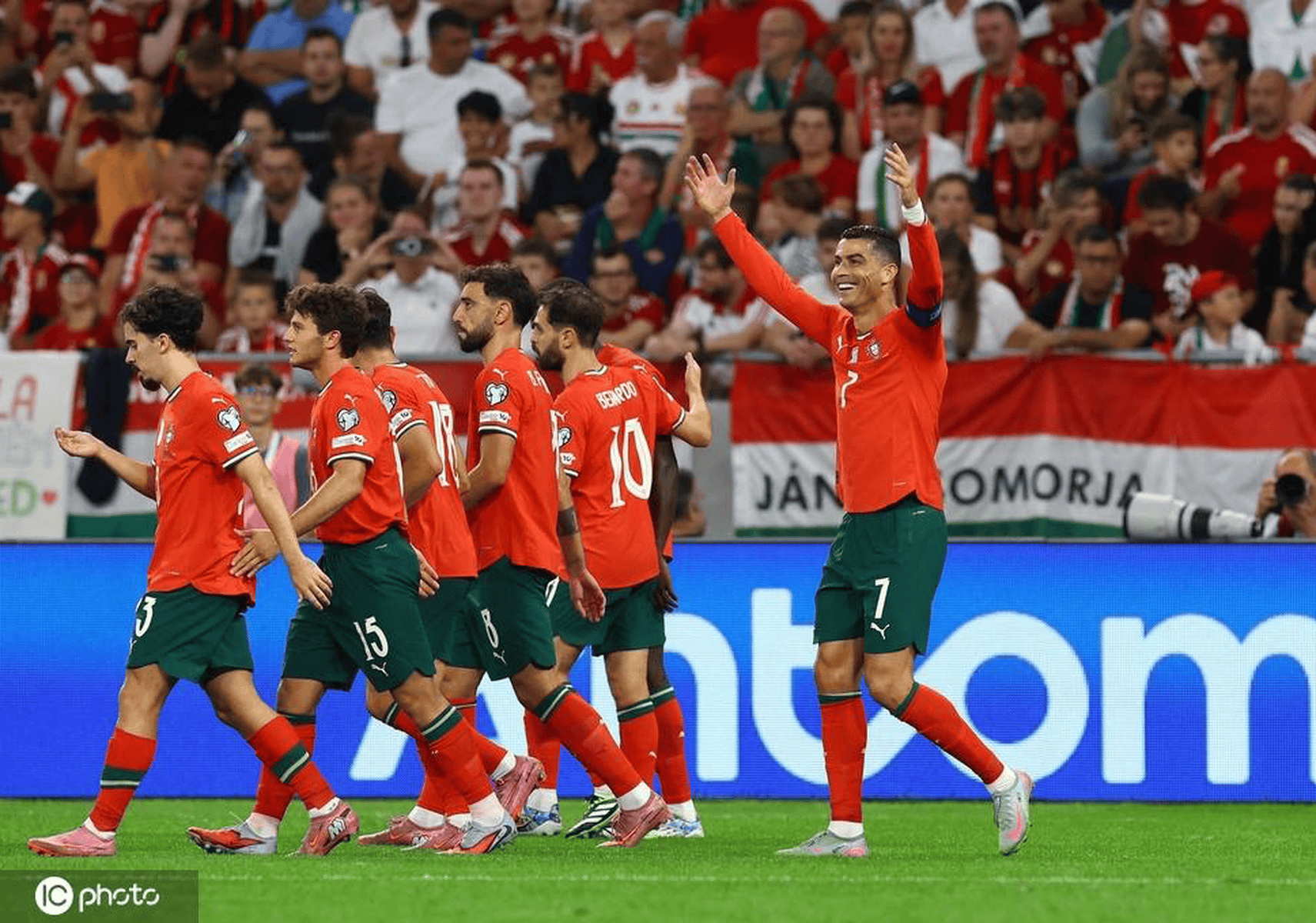 葡萄牙队屠杀匈牙利,碾压对手晋级 葡萄牙队屠杀匈牙利,碾压对手晋级