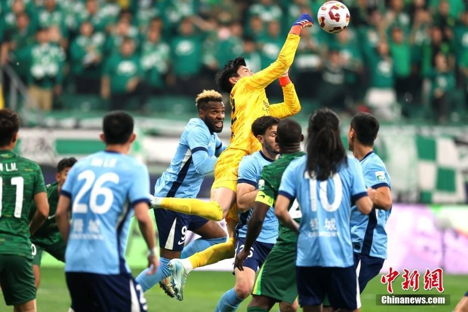 浙江绿城主场大胜,锻炼年轻球员成长 浙江绿城主场大胜,锻炼年轻球员成长
