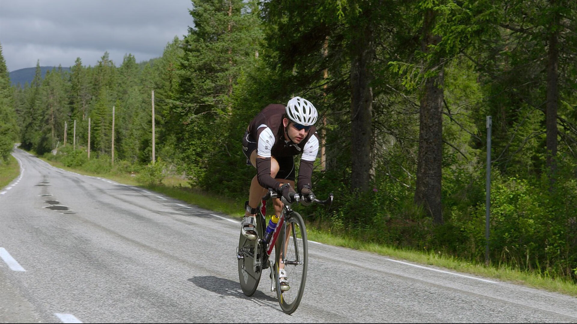 红土与硬地的交响，西西帕斯在蒙特卡洛与都灵之间创造的唯一纪录
